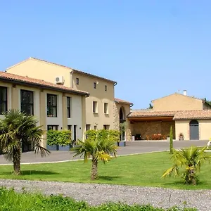  Hébergement de vacances Domaine Des Marronniers