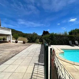  Appartement Rez De Piscine, 10 Personnes - Rêve De Papillon Et à L'étage, 5 Personnes - Nid D'étoiles, Il S'agit Bien De Deux Individuels Qui Sont Reliés Par Un Escalier Interne, Permet A Grande Famille De Louer Les Deux